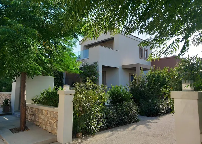 Easy Living 1 & 2 Cós